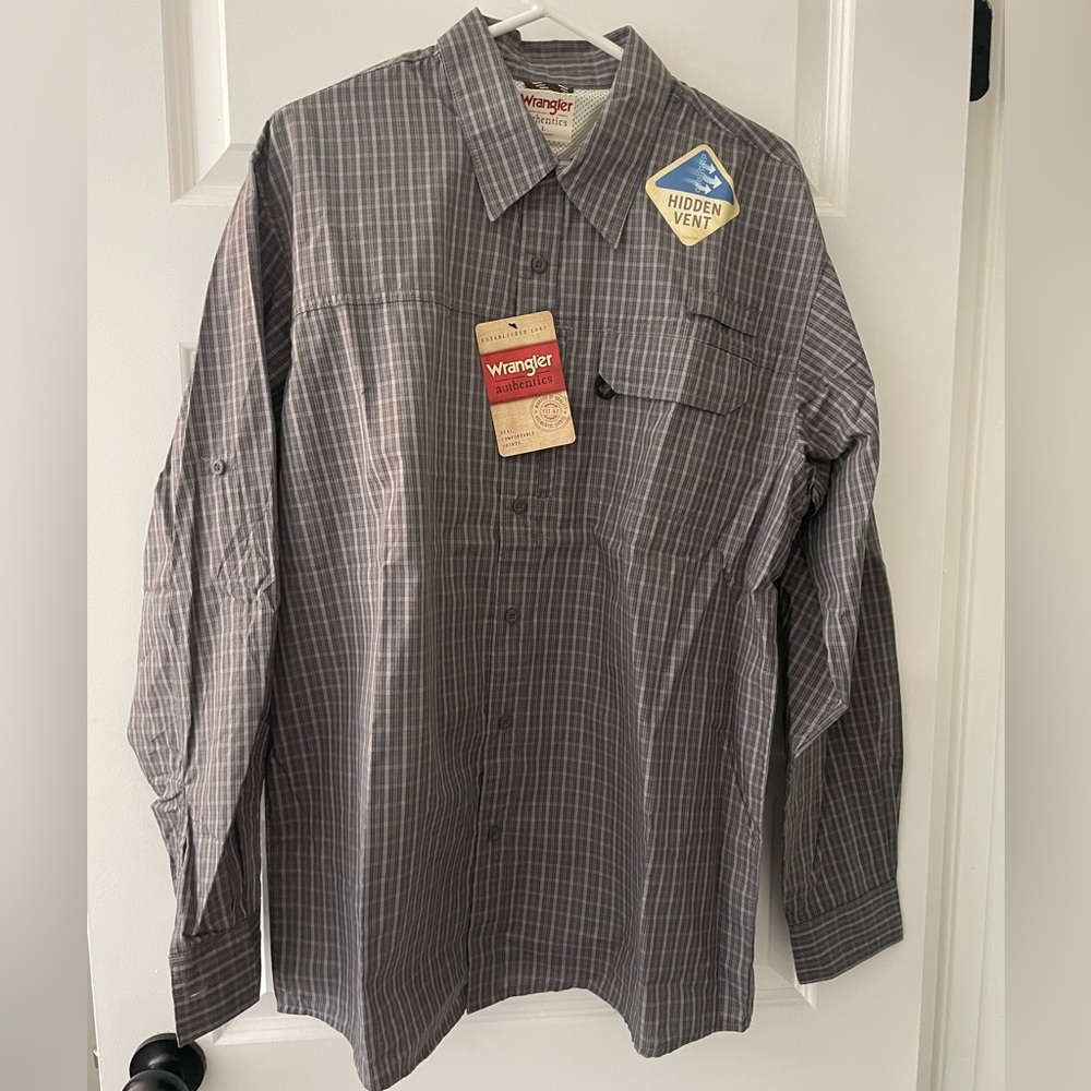 Men’s Wrangler Long Sleeve Plaid Button Up